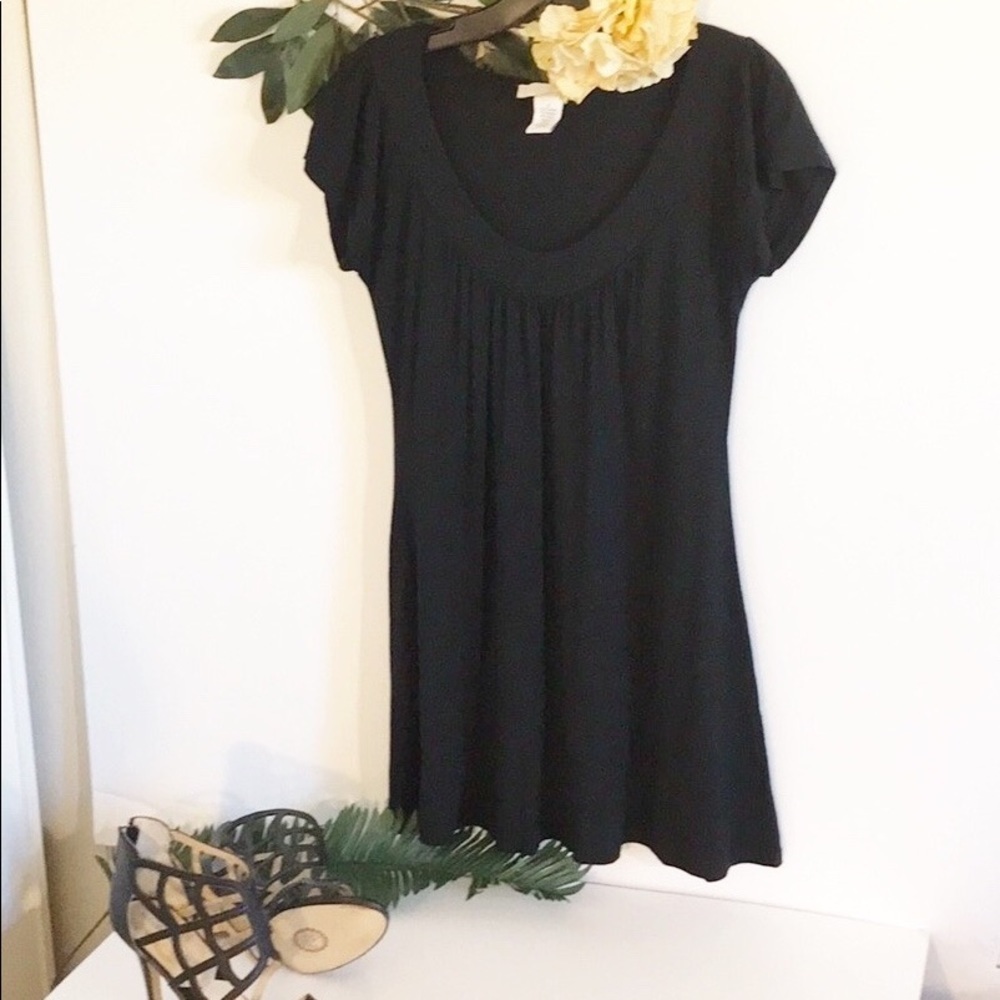 ⬇️Anthropologie Lucy & Laurel Black Top! Size S